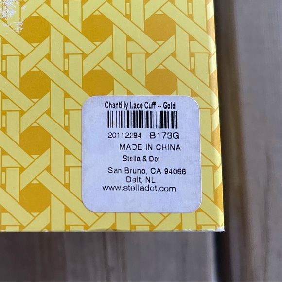 STELLA & DOT Chantilly Lace Cuff Gold Bracelet in Original Box - Picture 7 of 15